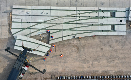 CONTRACK na placu Zawiszy w Warszawie