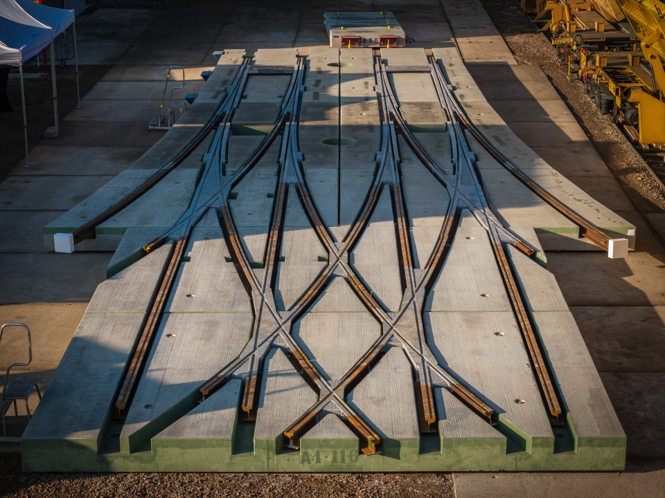The world’s first prefabricated double-track double tram turnout